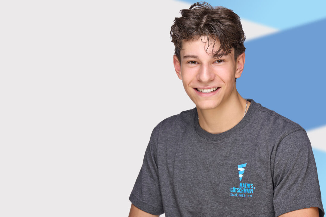 MG_PORTRAIT_2-LOGO